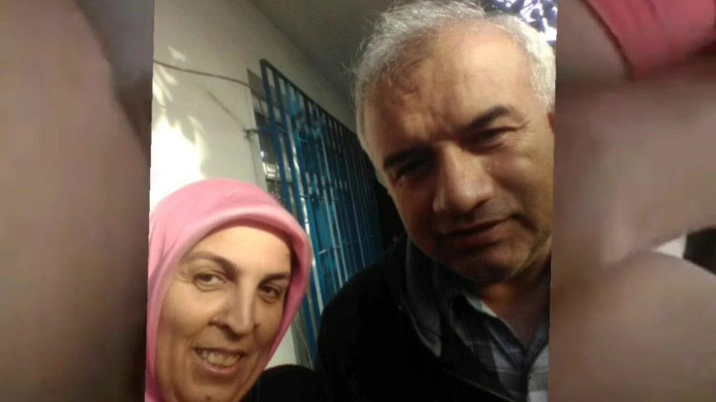 turbanli namuslu annem babam evde yokken turkse getrouwde oma hotwife snatch show