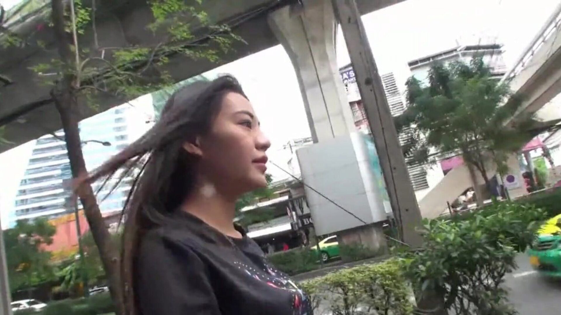 клизање јапанског ванга без кондома у тајландски муф