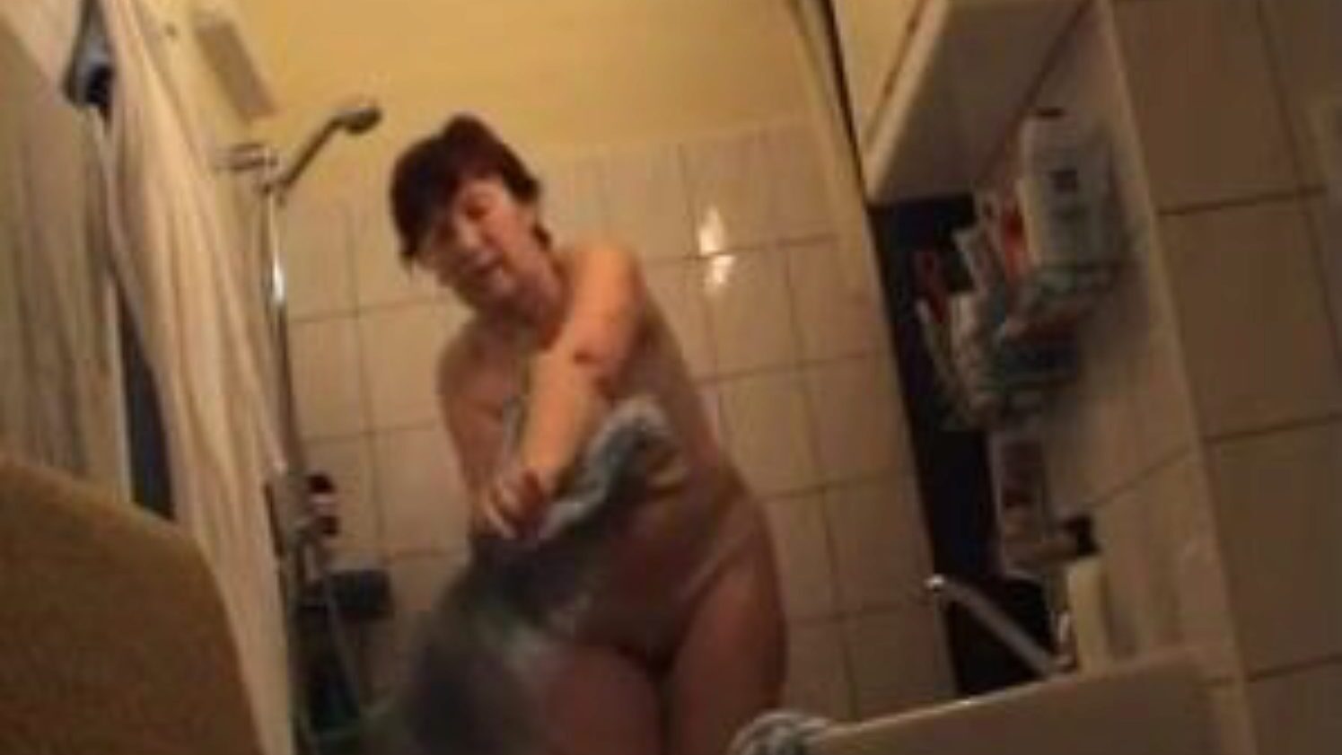 tysk bedstemor nøgen i badeværelset, gratis tyskere porno videoannonce se tysk bedstemor nøgen i badeværelset filmscene på xhamster, det største sex-tube site med masser af gratis tyskere nøgen bedstemor & modne porno vids