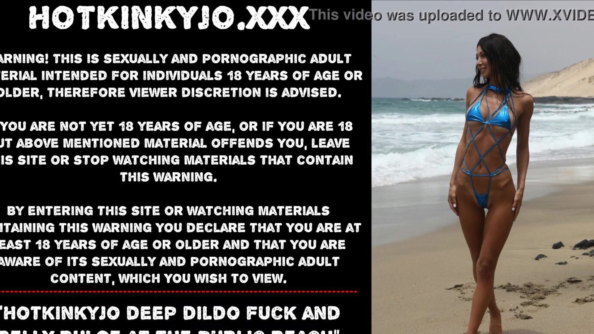 hotkinkyjo βαθιά δονούμενος υδραυλικός και πρήξιμο στην κοιλιά στη δημόσια παραλία