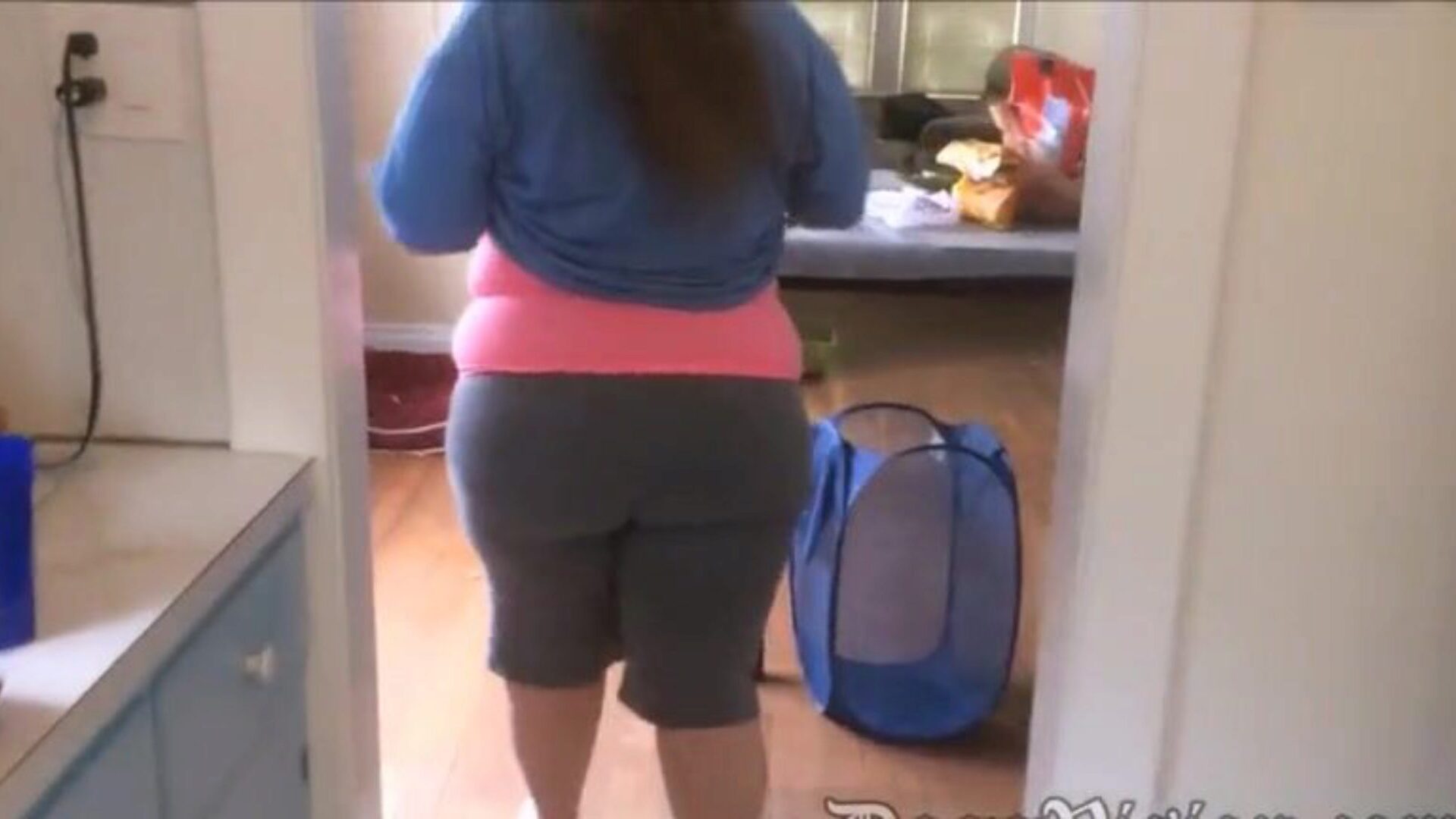 large charming lady con Increible Culo Bareback Home Movie Scene