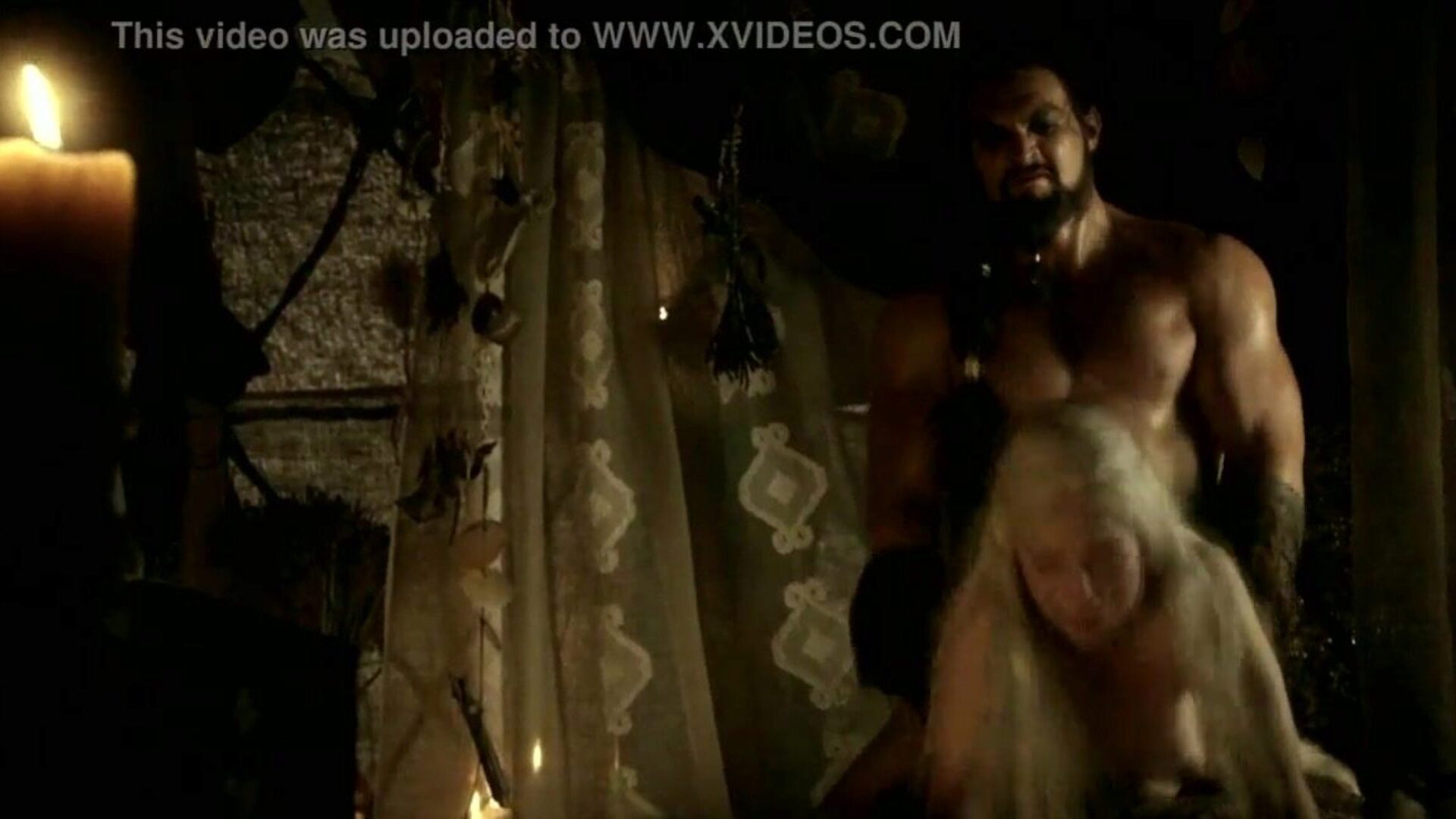 Emilia Clarke Game of Thrones - S01E02 2011 1080p