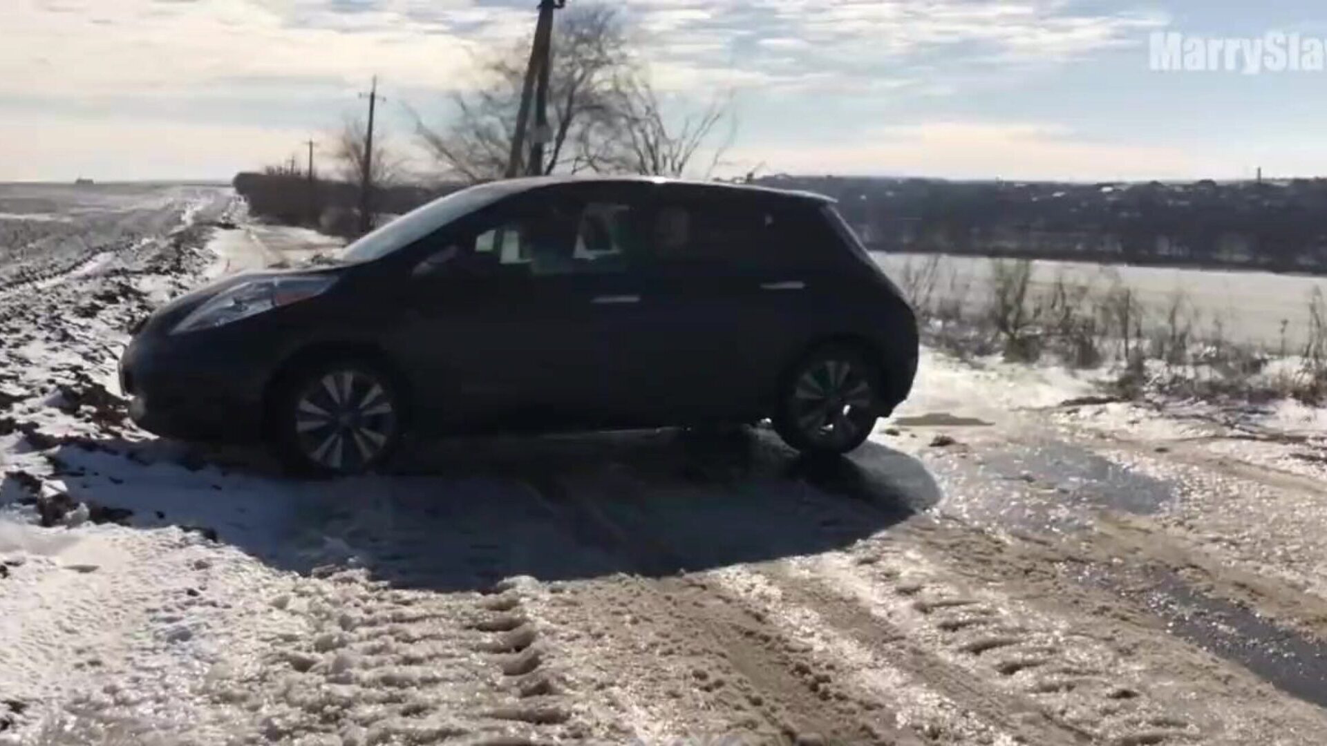 HOT PUBLIC SEX IN a CAR - in the Middle of the Winter Field