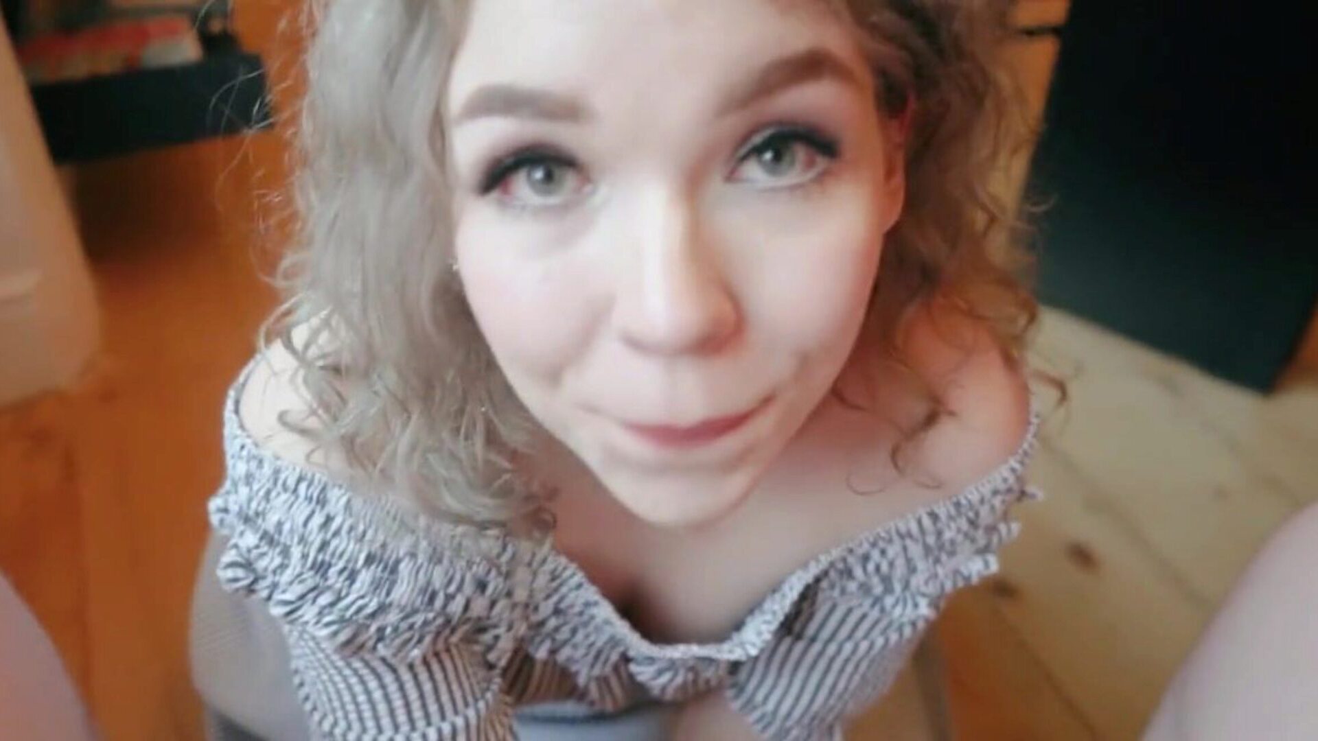 Curly Babe Gesichts jeden Tag