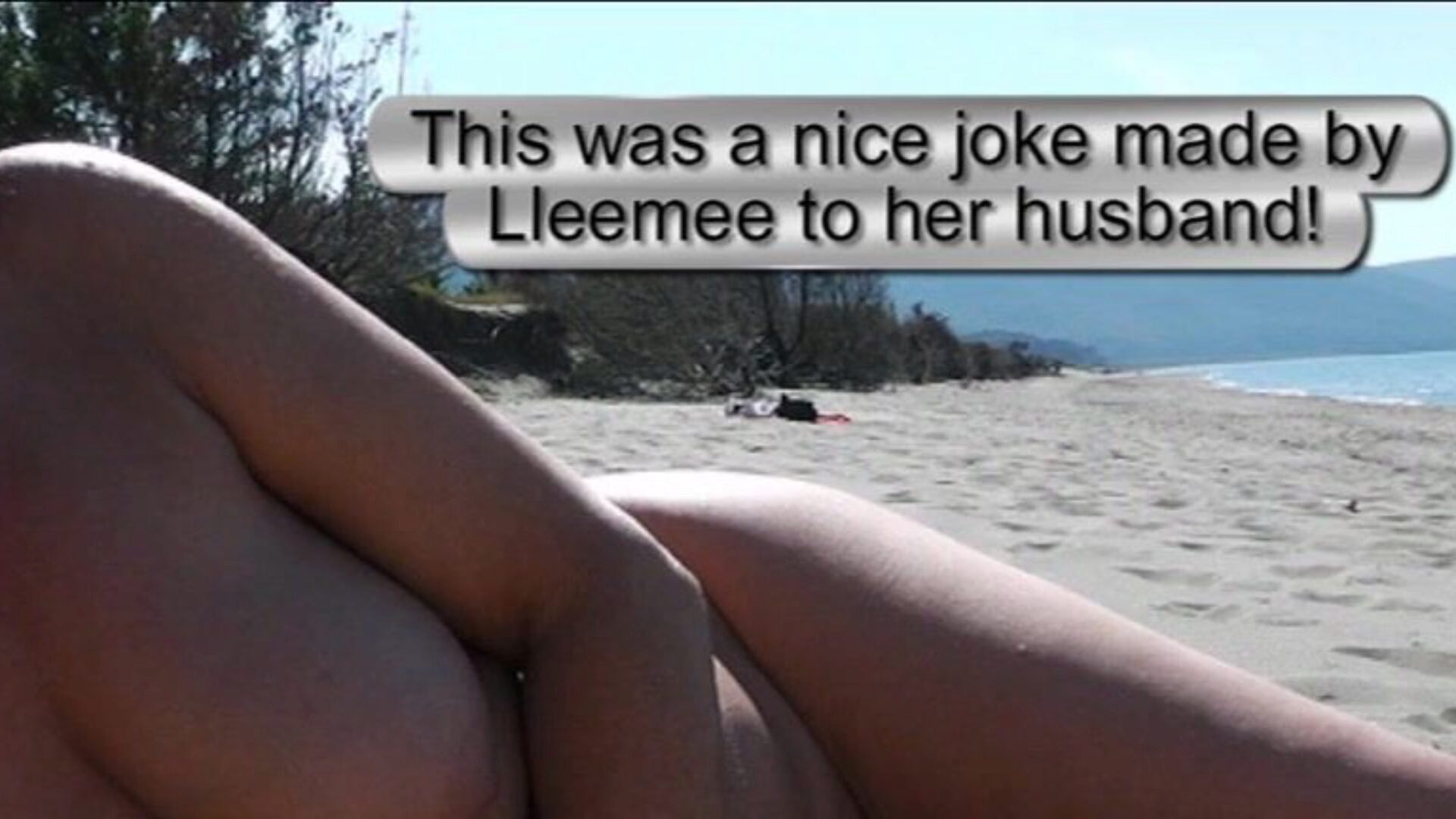 strandshow masturbatie - man die getuige is van een zeer waardevolle grap die Lleemee tegen haar man maakte
