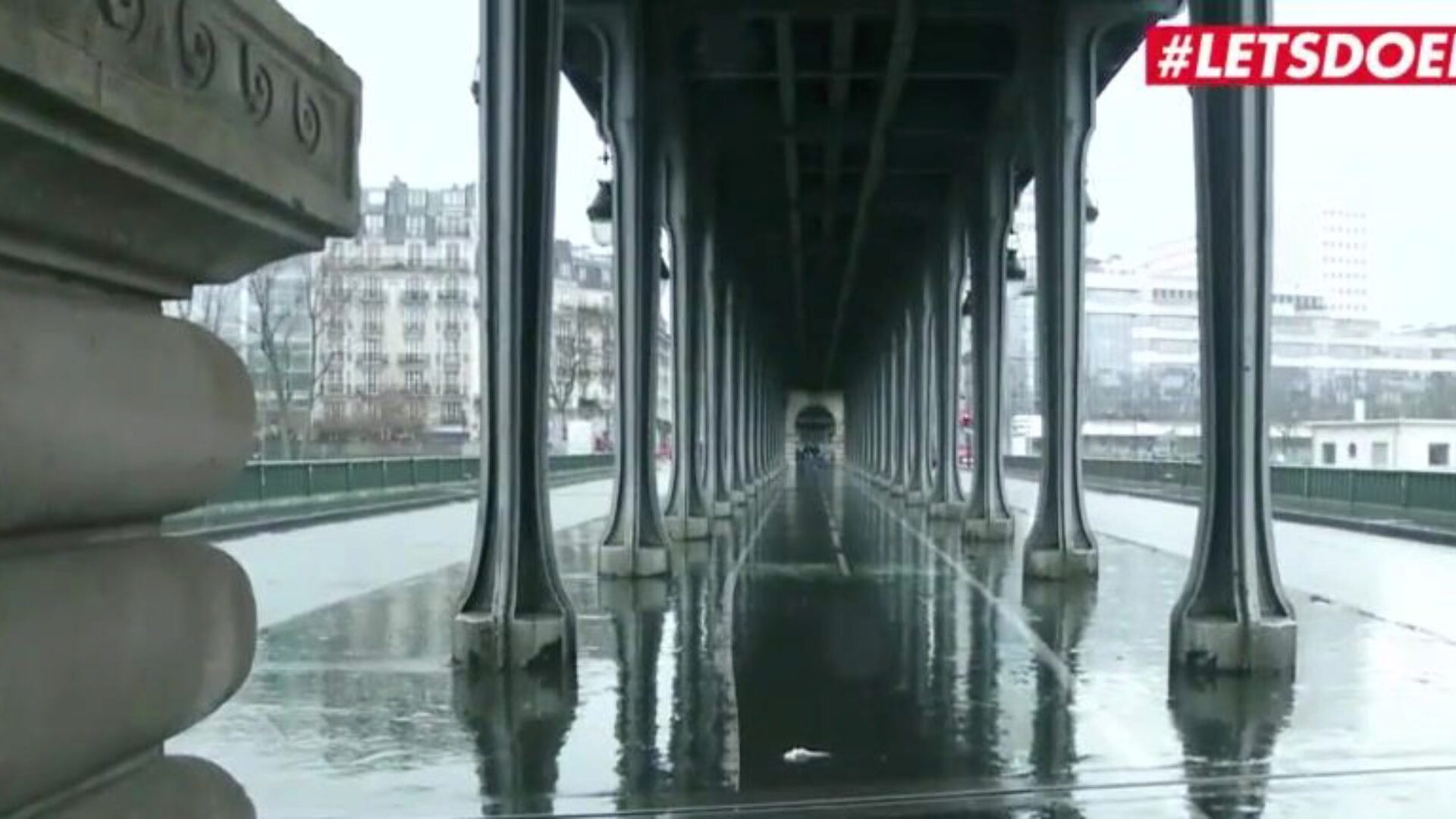 LetsDoeit - Francuska dziwka Clea Gaultier zerżnięta bardzo mocno w obie dziurki