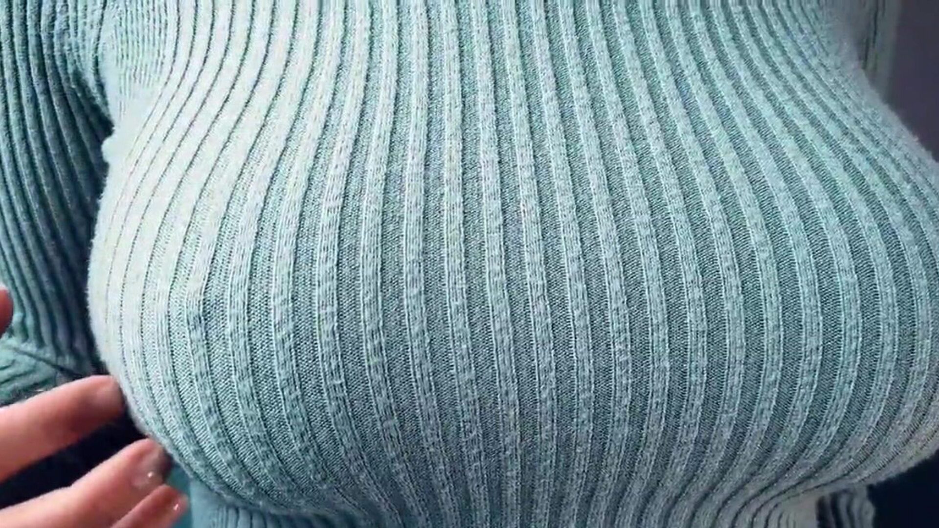 タイトなニットのセーターでからかいをしている巨乳... xhamsterのタイトなニットのセーターのエピソードでからかいをしている巨乳を見てください-無料の60fpsと編み物のHDポルノチューブ映画の究極のセレクション